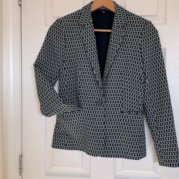 Express Blazer Black & White Beautiful Pattern Size 6 - Picture 3 of 10